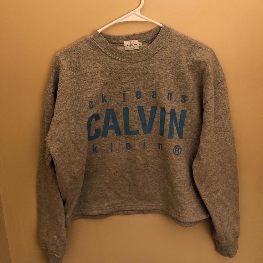 Calvin Klein Women’s crop sweater! Size M.